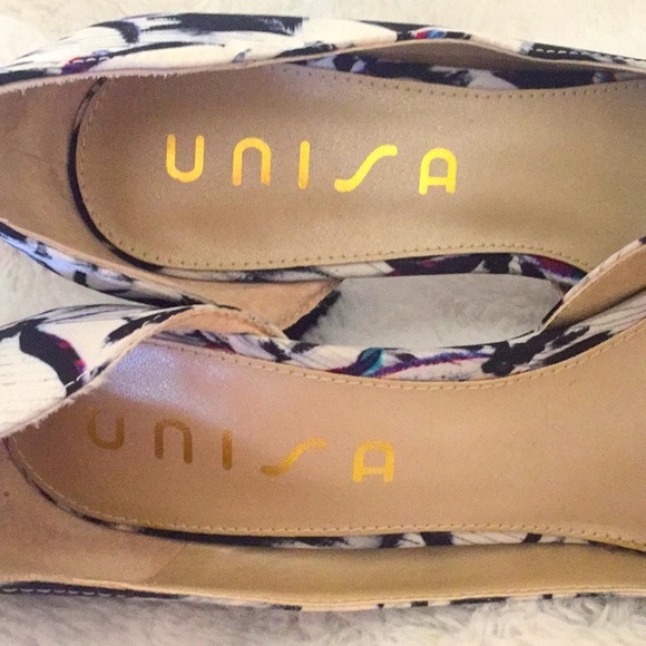 NWOT Unisa Floral Peep Toe Pumps - Picture 5 of 6
